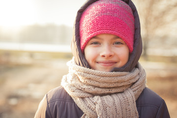 Dziewczynka w zimowym ubraniu