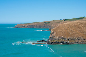 Fototapeta na wymiar Coastal rocky view from Pigeon Bay, New Zealand
