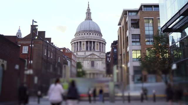 St Paul&rsquo;s Cathedral Evening Time Lapse in London