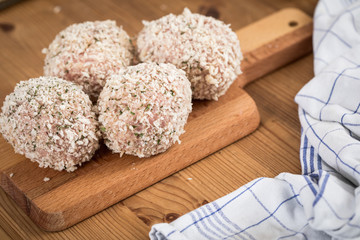 Panierte Scotch Eggs Eier in Schweine Fleisch Wurstbrät und Paniermehl 