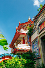 Obraz premium Kek Lok Si buddhist temple with Chinese New Year decorations for the celebration of the lunar new year. Kek Lok Si Temple is a popular tourist attraction in Air Itam on Penang Island in Malaysia.