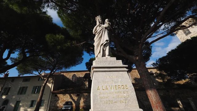 Monument a la Vierge - Cannes, France