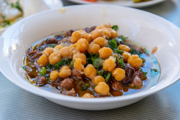 Broad bean and chickpeas