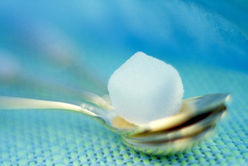スプーンと角砂糖