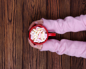  marshmallow on wooden table