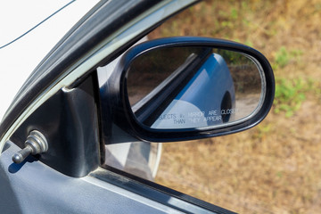 Right car miror and ventilation.