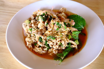 Spicy minced pork