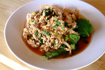 Spicy minced pork