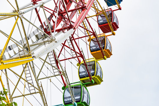 amusement park observation wheel colored cabs