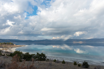 Lake Salda is in the southern province of Burdur’s Yeşilova district has been reputed as “Turkey’s Maldives” in recent years for its white beach and clear water.