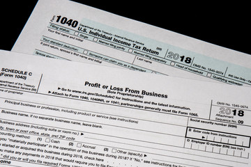 015-tax_forms-studio-07nov18-12x08-008-350-3846