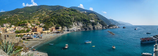 Fototapeta premium Panorama plaży w Monterosso al mare. Pięć krajów. Włochy