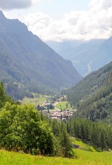Fototapeta na wymiar Panoramic view of the Gressoney valley near Monte Rosa