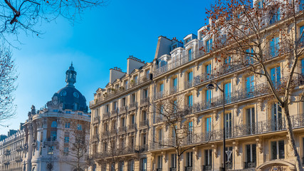 Fototapeta na wymiar Paris, beautiful building, typical parisian facade in the Marais, beautiful neighborhood 