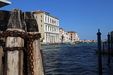Naklejka premium Boats in Grand Canal in Venice, Italy