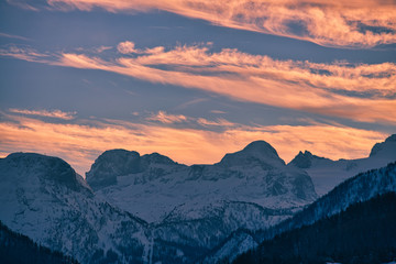 Fototapeta na wymiar Dachsteingebirge im Abendlicht