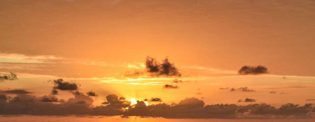 Coloured sunset on Seyshells island. Sea, summer, cloud, sky