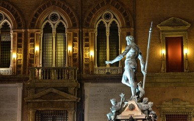 Bologna, Emilia Romagna, Italy. December 2018. The Neptune fountain at night © Massimo Parisi