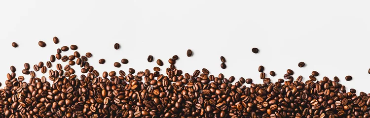 Kaffeebohnen auf weißem Hintergrund © Fischer Food Design