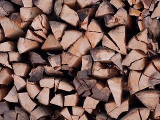 Brennholz - Kuschelige Wärme für den Kaminofen
