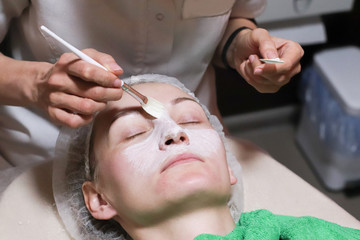 Obraz na płótnie Canvas Face peeling mask, spa beauty treatment, skincare. 