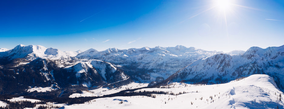 Zauchensee panorama during a beautiful sunny winter day