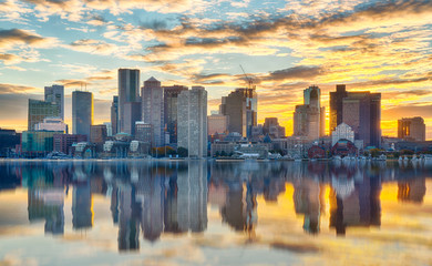 Fototapeta na wymiar Boston Skyline at Sunset