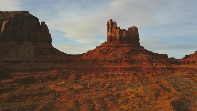 Aerial footage of an amazing butte near the border of Utah and Arizona.