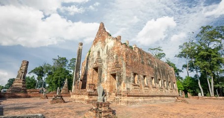  Wat Pho Prathap Chang : Buddhist temple in Pho Prathap Chang ,Phichit  Attractions Ancient culture and religion in Thailand