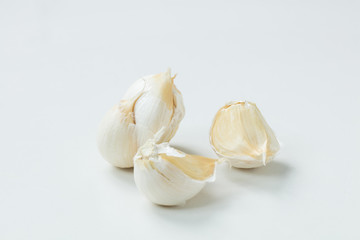 白背景にニンニクの集合