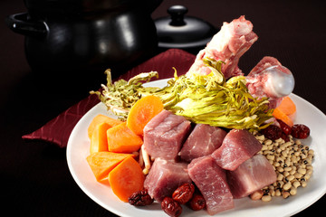 Delicious Chinese cuisine, Nourishing bone broth ingredients