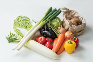 白背景にたくさんの野菜集合切り抜き