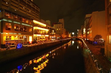 Fototapeta na wymiar 名古屋の川の夜