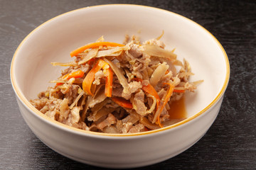 牛肉とごぼうの炊き込みご飯