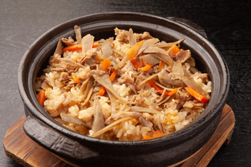 牛肉とごぼうの炊き込みご飯