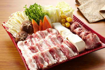 Fresh hot pot raw materials, fresh meat and vegetable platter