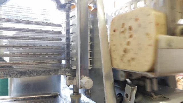 Schnittk&auml;se schneiden