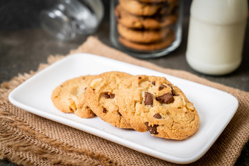 cookies with chocolate chips