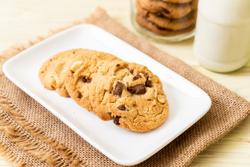 cookies with chocolate chips