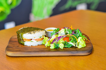 Breadless Healthy Burger