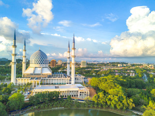 Aerial view of Masjid Sultan Salahuddin Abd Aziz Shah during sunset.