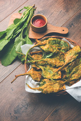 Crispy Palak/spinach Leaves pakoda or pakoda