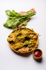 Crispy Palak/spinach Leaves pakoda or pakoda