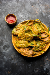 Crispy Palak/spinach Leaves pakoda or pakoda