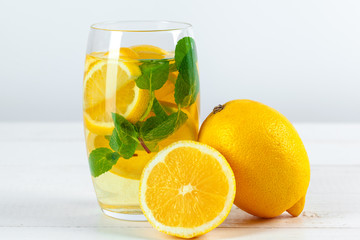 Lemonade. Drink with fresh lemons.