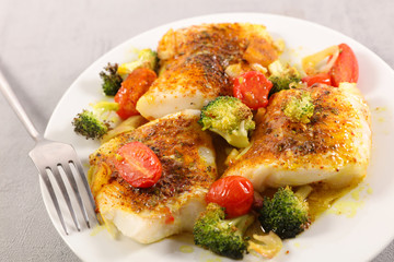 fish with spice and vegetable
