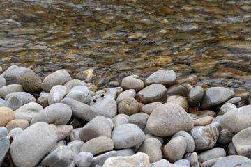 Strand amit Steinen