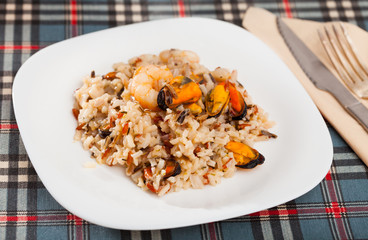 Rice with shrimps and mussels