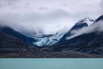 Fototapeta na wymiar Lago Argentino, Argentina. Los Glaciares National Park, Glacier in the mountain