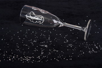 the process of crystal decoration of bottles and glasses